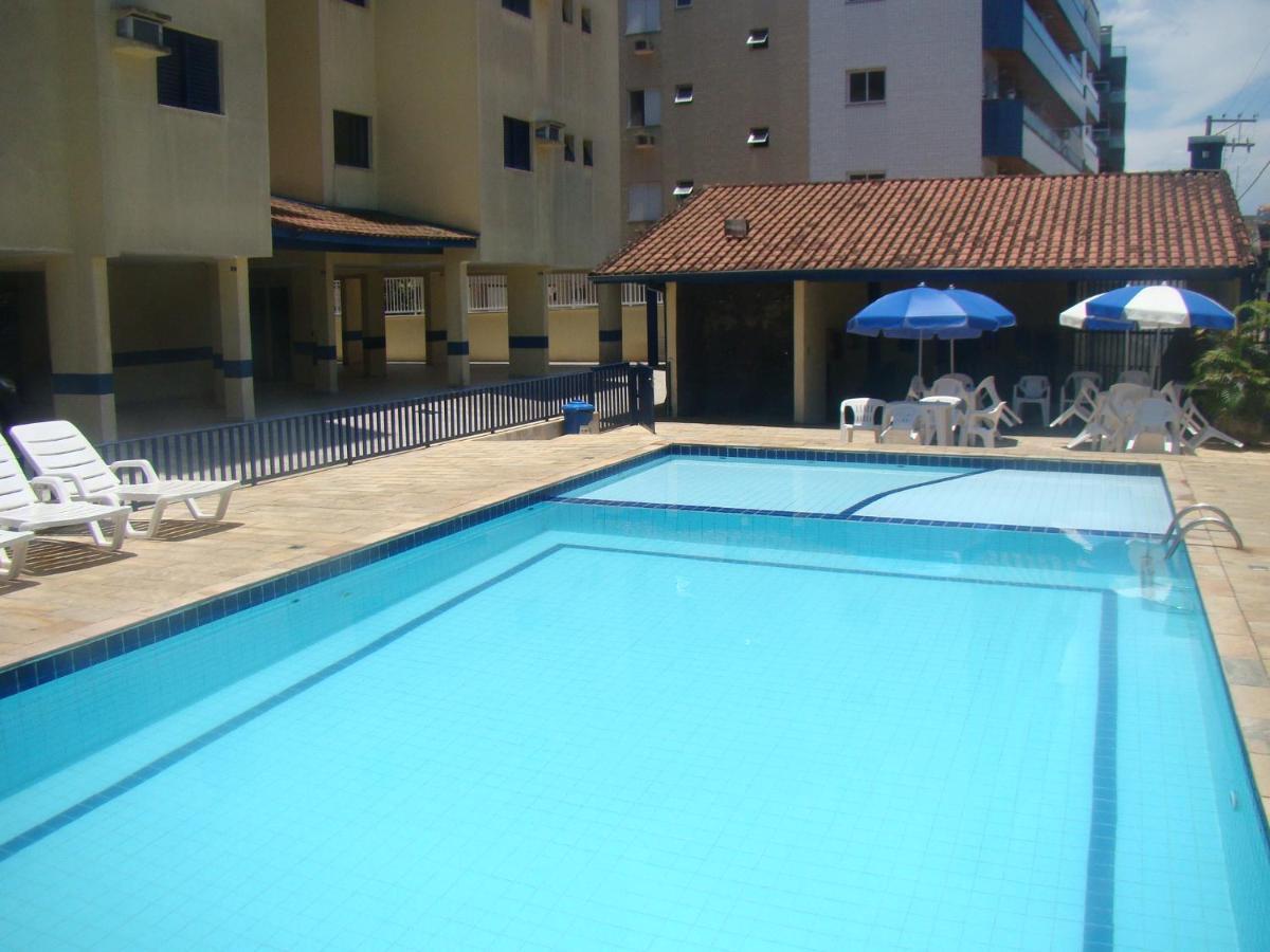 Apartamento Grande - Ubatuba- Parte Nobre - Ap 34a No Cond San Marino